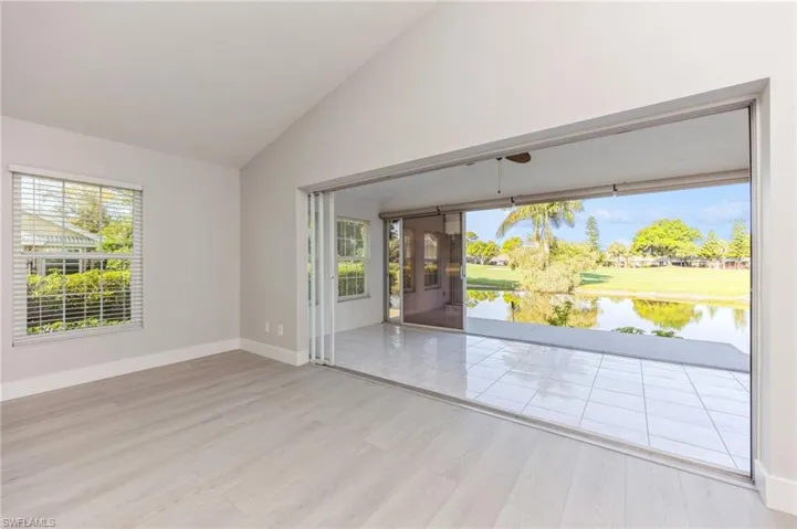 1566  Weybridge  CIR, Naples, FL 34110