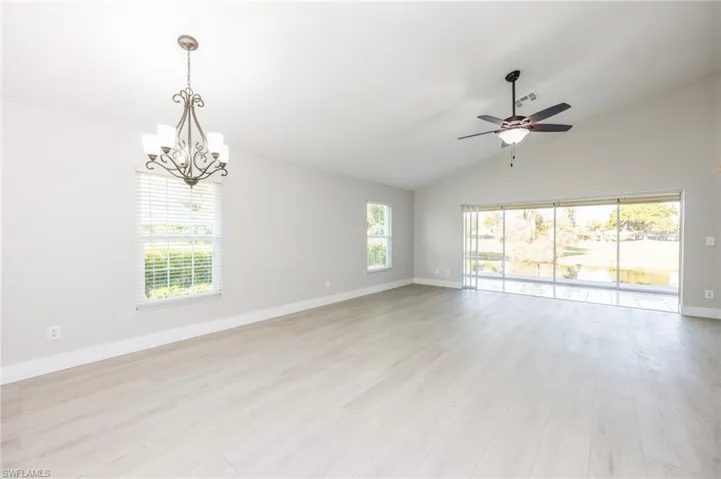 1566  Weybridge  CIR, Naples, FL 34110