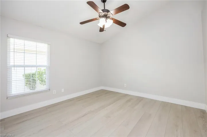1566  Weybridge  CIR, Naples, FL 34110