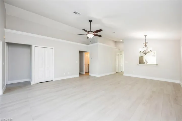 1566  Weybridge  CIR, Naples, FL 34110