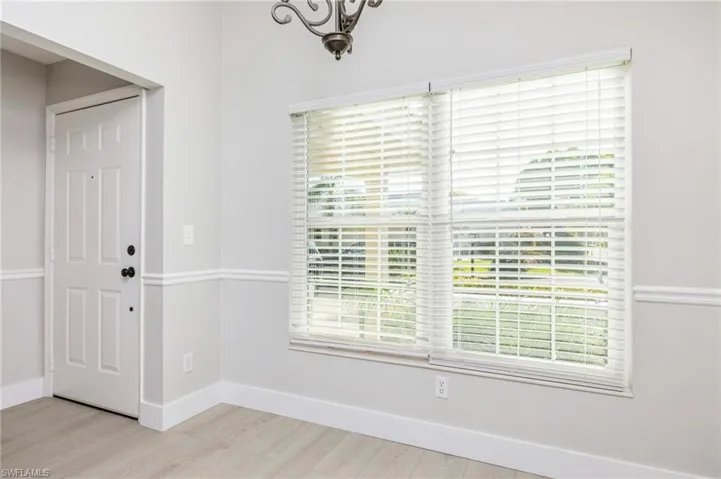 1566  Weybridge  CIR, Naples, FL 34110
