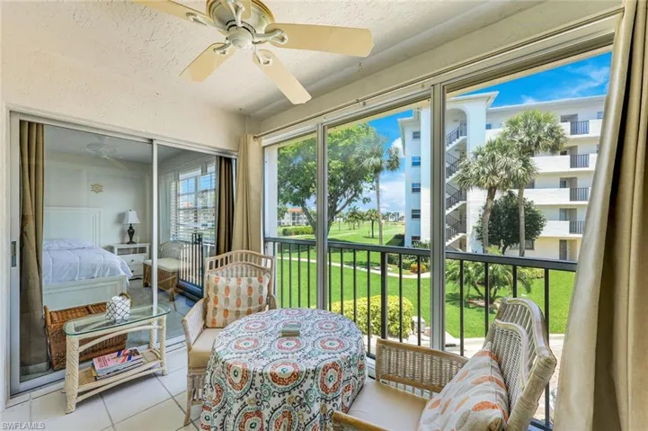 5 High Point Cir W 204, Naples, Florida 34103