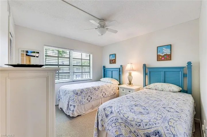 5 High Point Cir W 204, Naples, Florida 34103