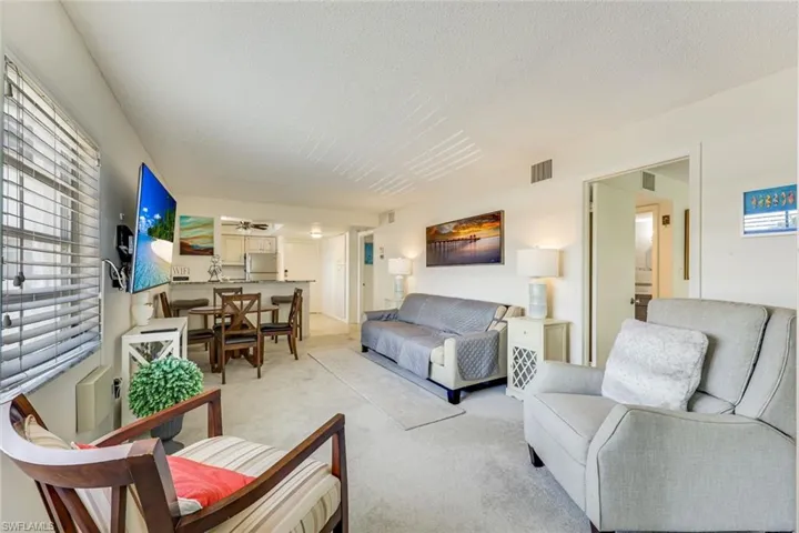 5 High Point Cir W 204, Naples, Florida 34103