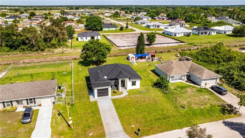 329 Ranier Ave, Lehigh Acres, Florida 33974