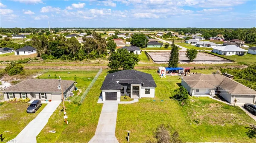 329 Ranier Ave, Lehigh Acres, Florida 33974