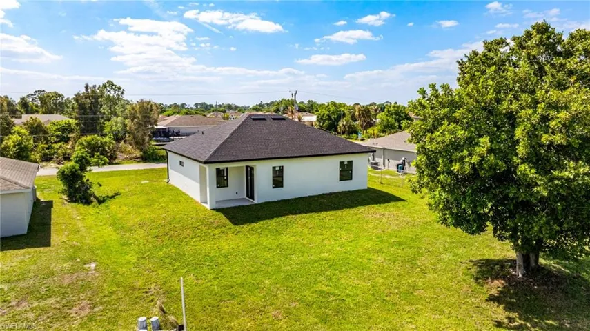 329 Ranier Ave, Lehigh Acres, Florida 33974