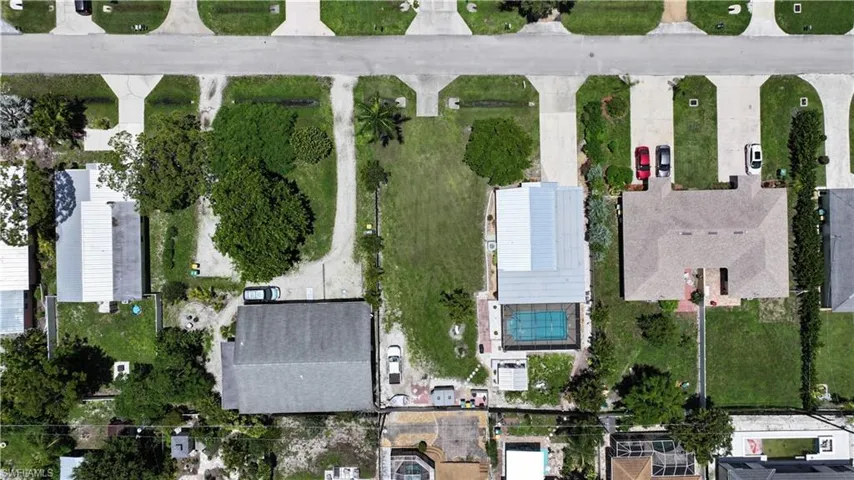 736 104th Ave N, Naples, Florida 34108