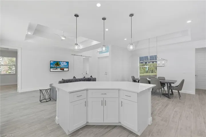 152 14th Ave Nw, Naples, Florida 34120
