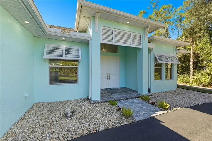 152 14th Ave Nw, Naples, Florida 34120