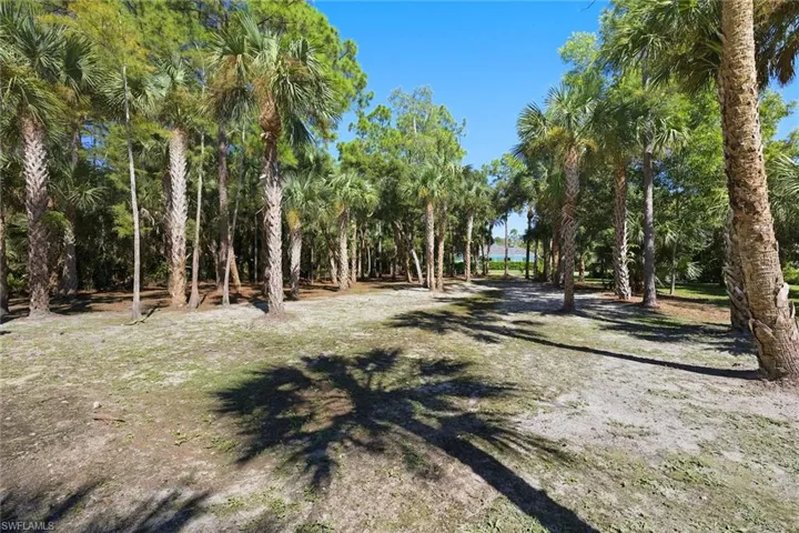 152 14th Ave Nw, Naples, Florida 34120