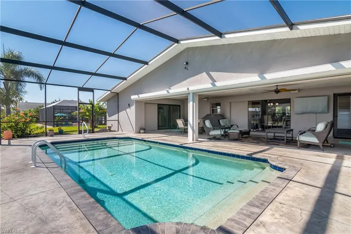 1401 SE 20th  CT, Cape Coral, FL 33990