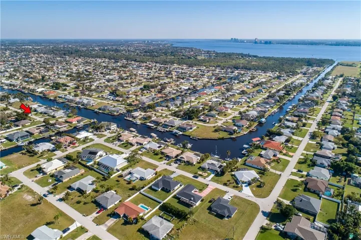 1401 SE 20th  CT, Cape Coral, FL 33990