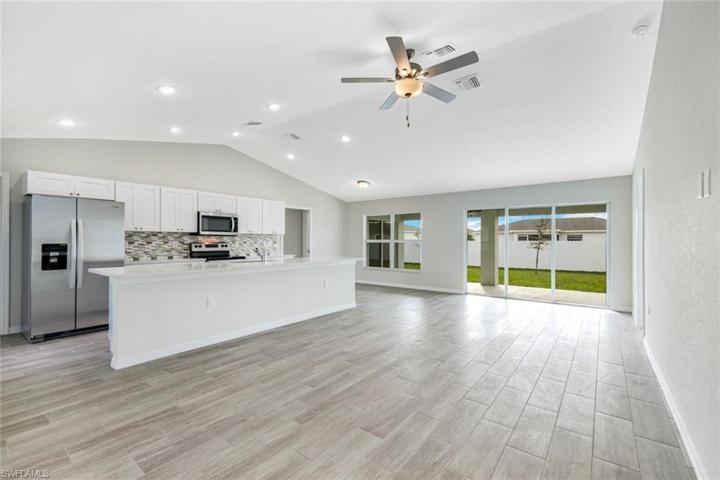 846 Wilmington PKWY, CAPE CORAL FL 33993
