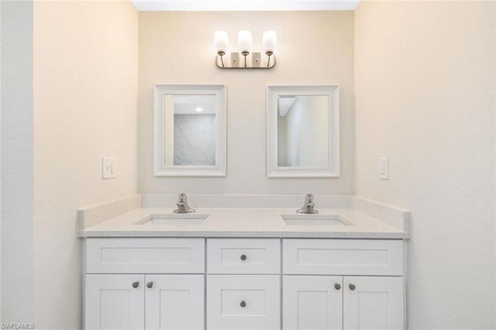 846 Wilmington PKWY, CAPE CORAL FL 33993