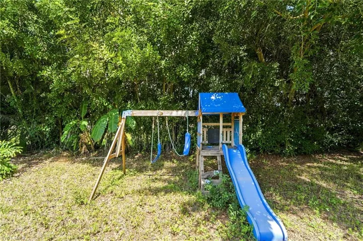 18918 Cypress View Dr, Fort Myers, Florida 33967