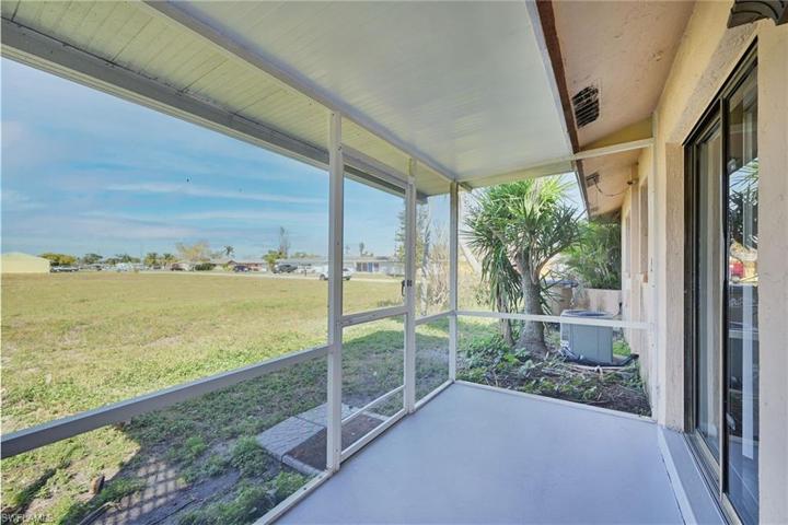 Screened patio, freshly painted floors.