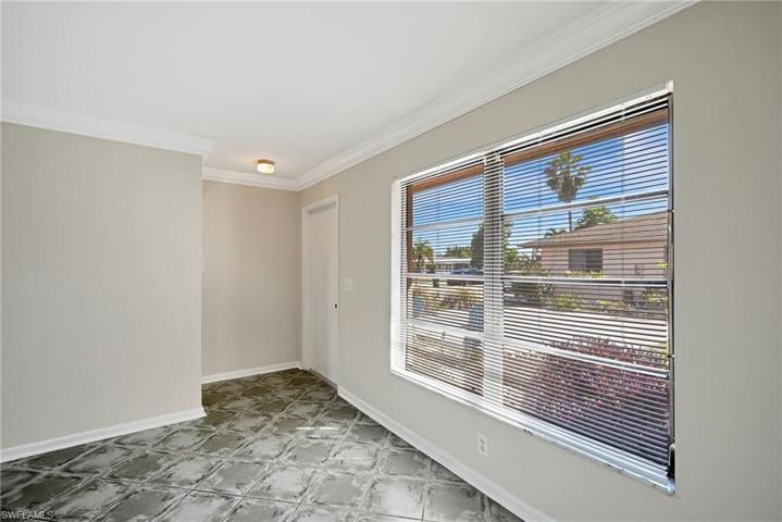 2718 SE 16th  PL, Cape Coral, FL 33904