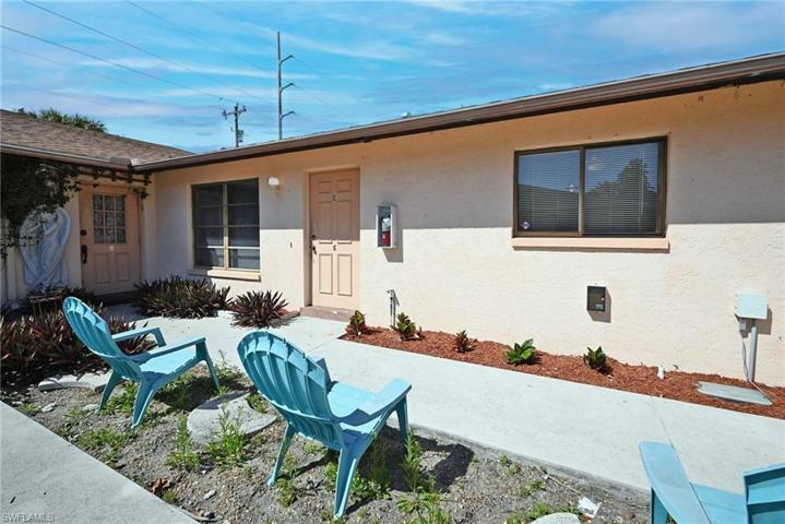 2718 SE 16th  PL, Cape Coral, FL 33904