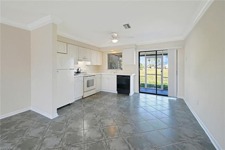 2718 SE 16th  PL, Cape Coral, FL 33904