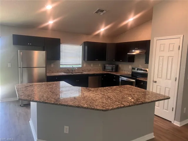 101 Nw 25th St, Cape Coral, Florida 33993