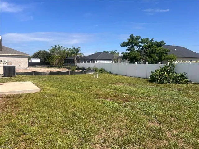 101 Nw 25th St, Cape Coral, Florida 33993