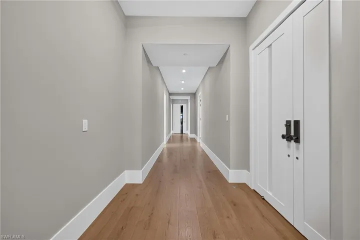 1165 8th St S #202, Naples, Florida 34102