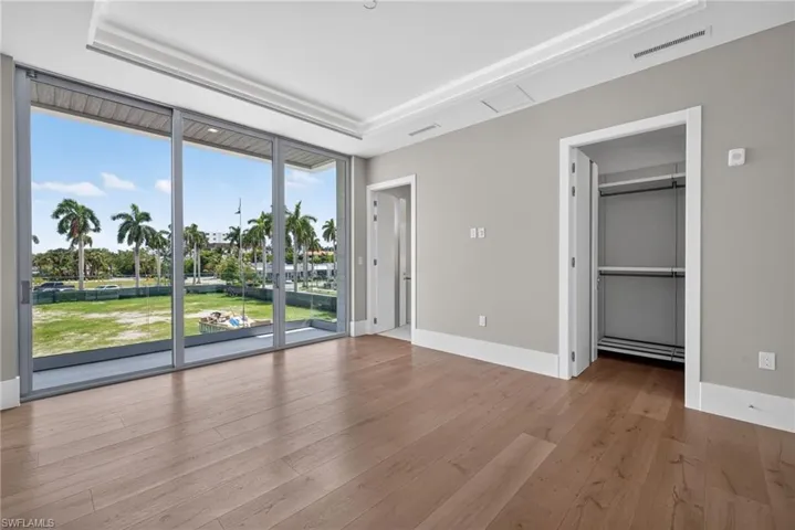 1165 8th St S #202, Naples, Florida 34102