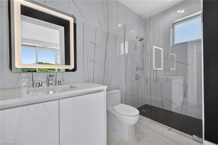 1165 8th St S #202, Naples, Florida 34102