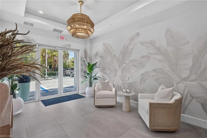 1165 8th St S #202, Naples, Florida 34102