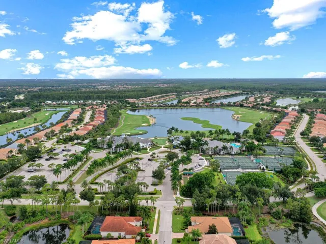Community Features Nature Preserves, Golf Course, & Large Lakes