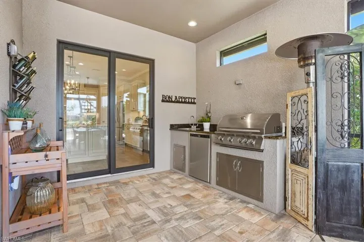 9523  Campanile  CIR, Naples, FL 34114