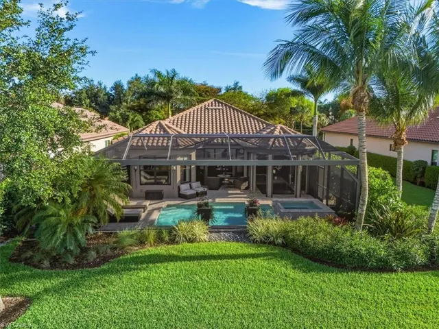 9523  Campanile  CIR, Naples, FL 34114