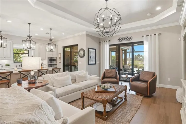 9523  Campanile  CIR, Naples, FL 34114