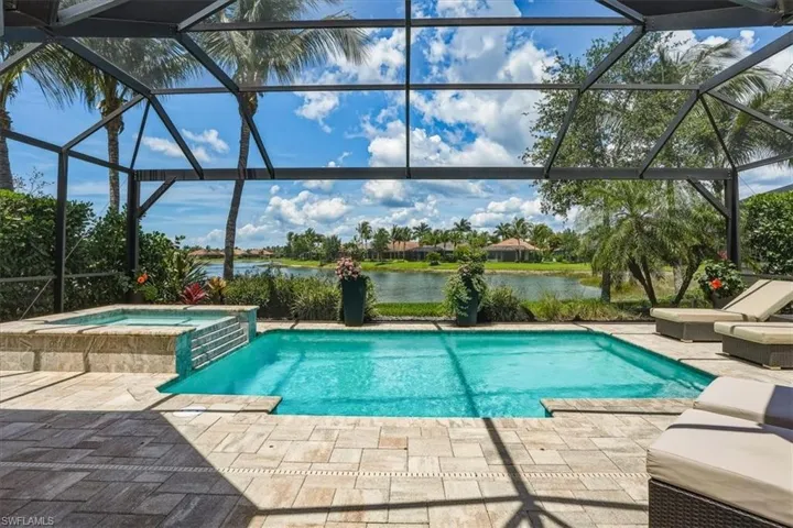 9523  Campanile  CIR, Naples, FL 34114