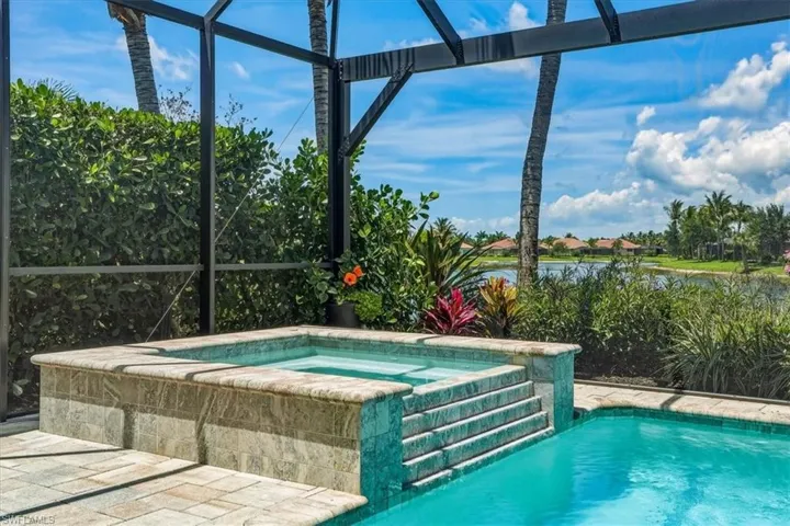 9523  Campanile  CIR, Naples, FL 34114