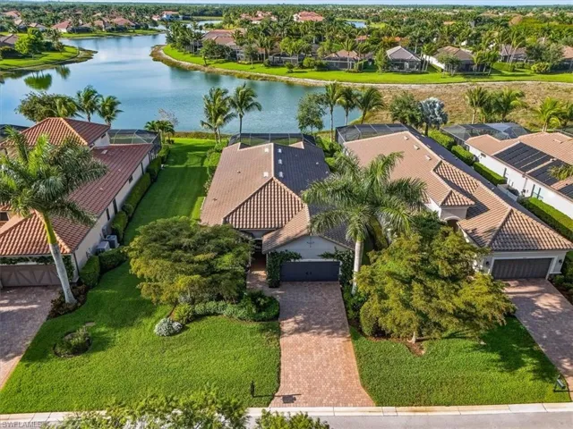 9523  Campanile  CIR, Naples, FL 34114