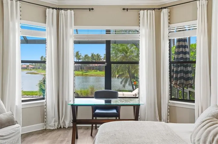 9523  Campanile  CIR, Naples, FL 34114