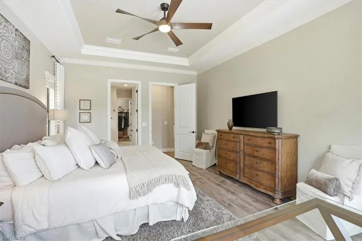 9523  Campanile  CIR, Naples, FL 34114