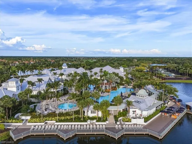 9523  Campanile  CIR, Naples, FL 34114