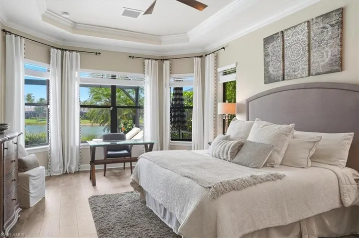 9523  Campanile  CIR, Naples, FL 34114
