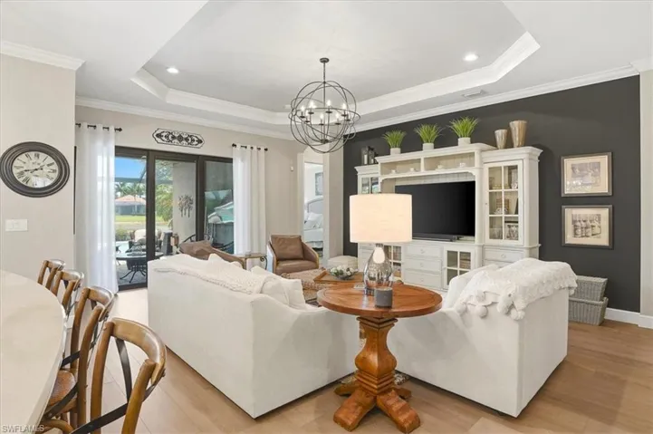 9523  Campanile  CIR, Naples, FL 34114