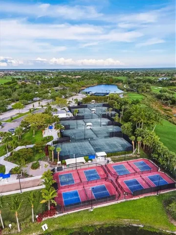 9523  Campanile  CIR, Naples, FL 34114