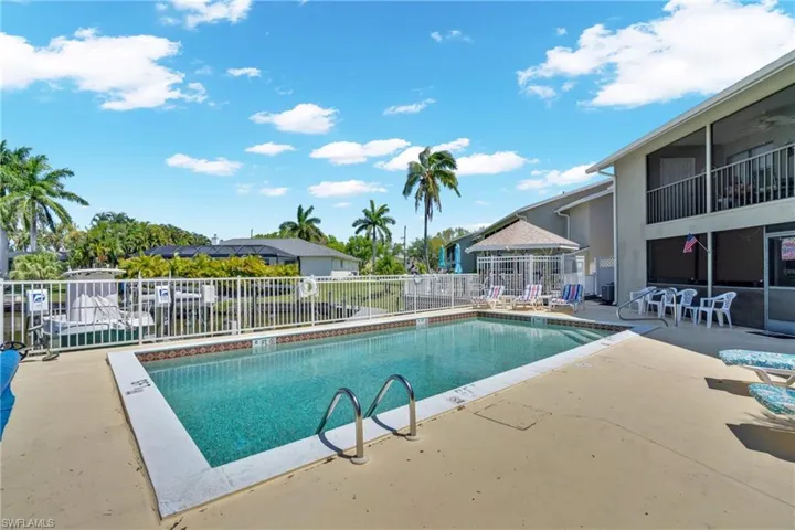 4708 Sw 8th Pl 203, Cape Coral, Florida 33914