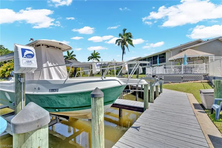 4708 Sw 8th Pl 203, Cape Coral, Florida 33914
