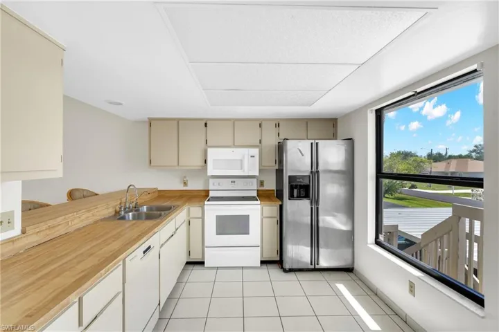 4708 Sw 8th Pl 203, Cape Coral, Florida 33914