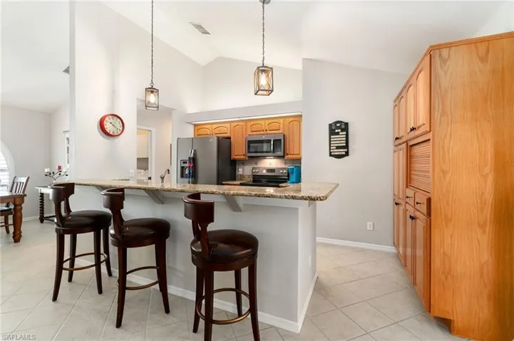 3220  Citron  DR, Naples, FL 34120