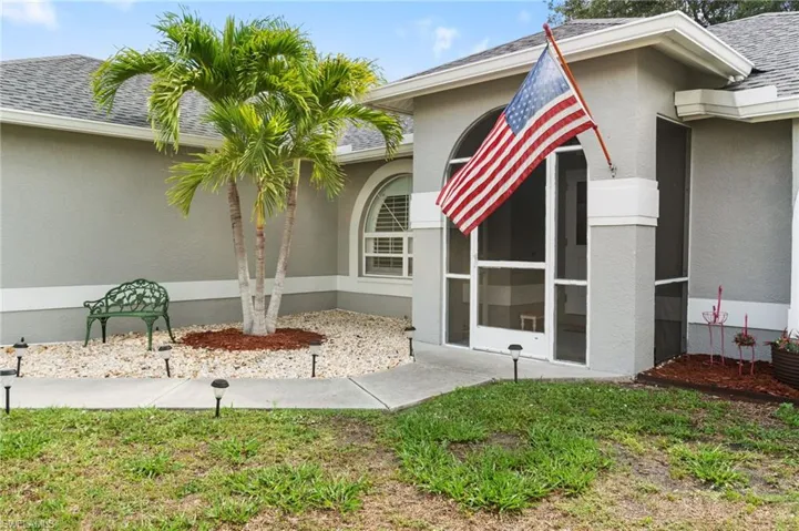 3220  Citron  DR, Naples, FL 34120