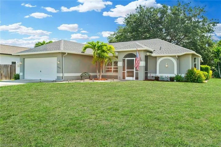 3220  Citron  DR, Naples, FL 34120
