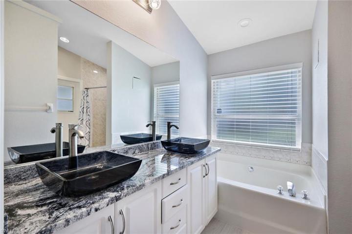 2022 NE Van Loon  TER, Cape Coral, FL 33909